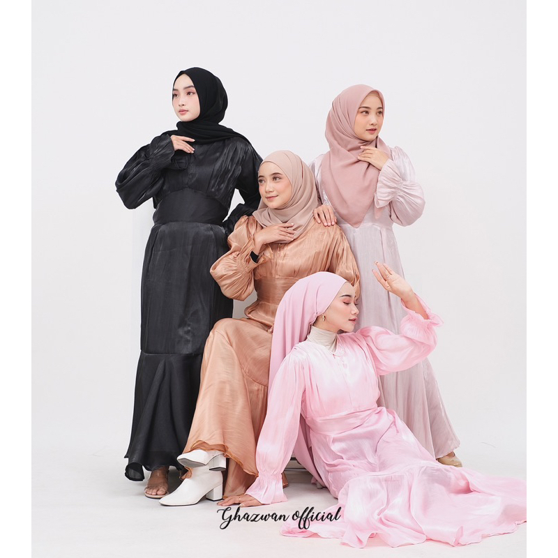 Shimmer dress // Jawhara Shimmer Dress // Abaya // Gamis // abaya hitam // Dress hits
