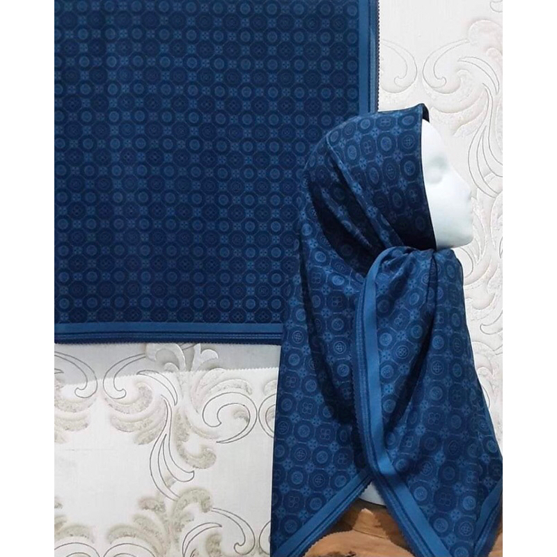 HIJAB VOAL MOTIF MK BIRU DONGKER