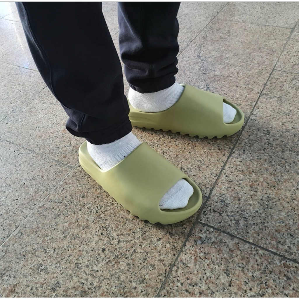 Sendal Slide EVA YEEZY Pria wanita unisex anti air anti slip premium Sandals HYPE