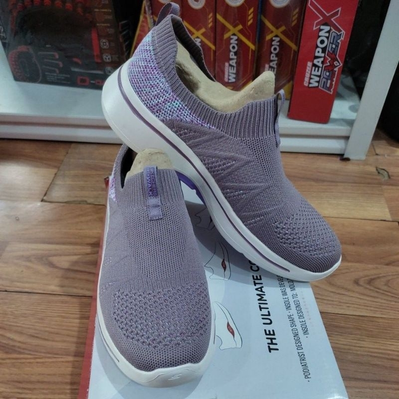 Sepatu Skechers Fun Times 124478