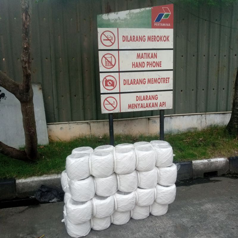 

TALI RAFIA RAPIA WARNA HITAM DAN PUTIH KUALITAS PREMIUM