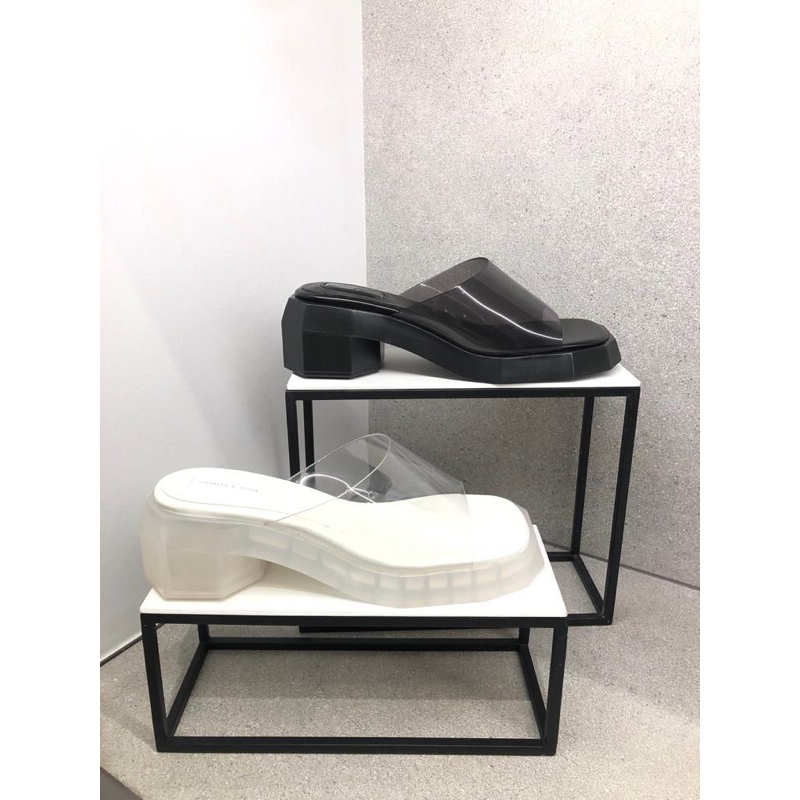 Sandal wanita wedges Charles&Keith original store