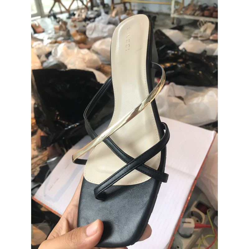 sendal wedges vincci