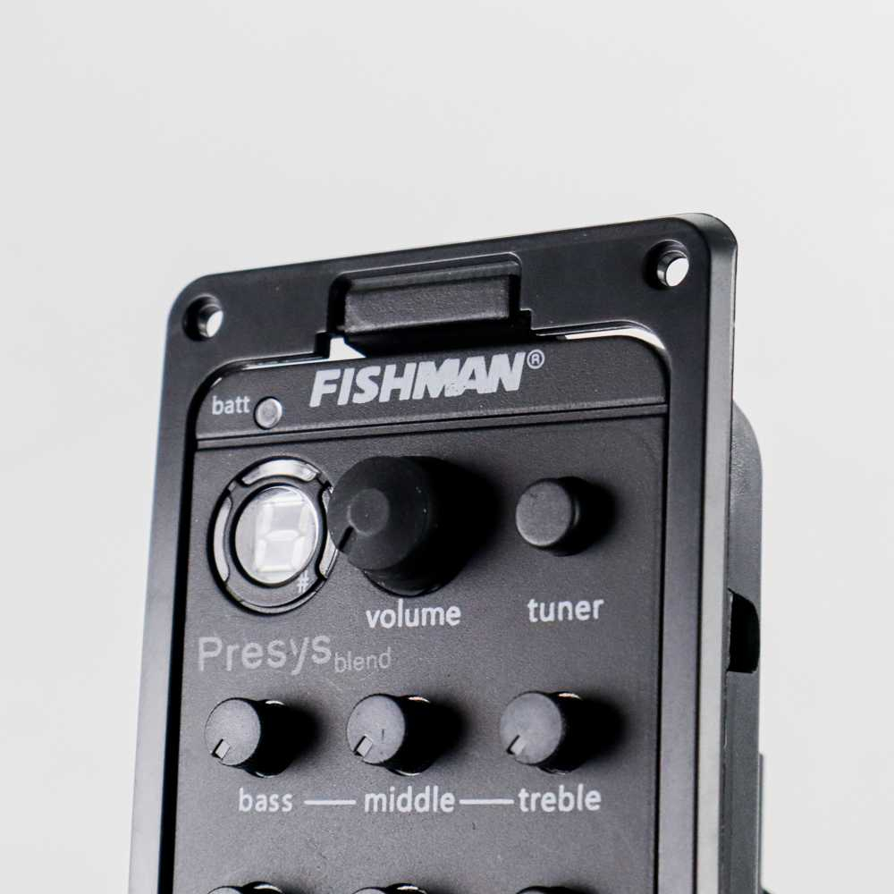 FISHMAN Presys Blend Preamp Amplifier Gitar EQ Tuner - EQ-201 memodifikasi gitar akustik Anda menjadi gitar listrik, maka dapat menggunakan preamp Fishman ini. Preamp gitar ini dilengkapi dengan 6 buah EQ Tuner bass middle treble notch micblend dan phase