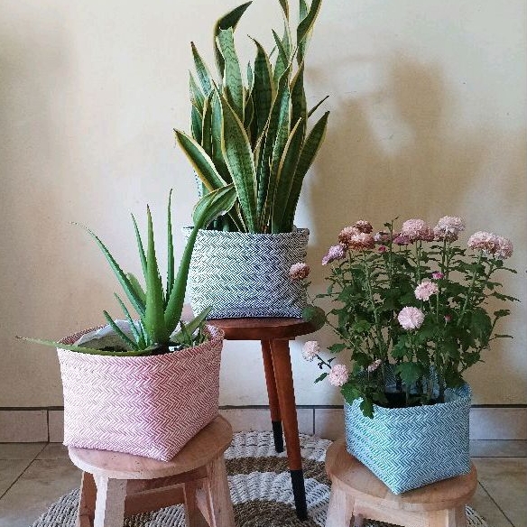 Cover pot anyaman plastik / keranjang tanaman hias / tempat pot