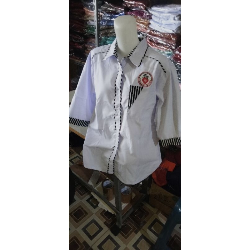 KEMEJA KANTOR  LENGAN 3/4 / KEMEJA putih BORDIR / seragam perawat/ kemeja PPNI 3/4