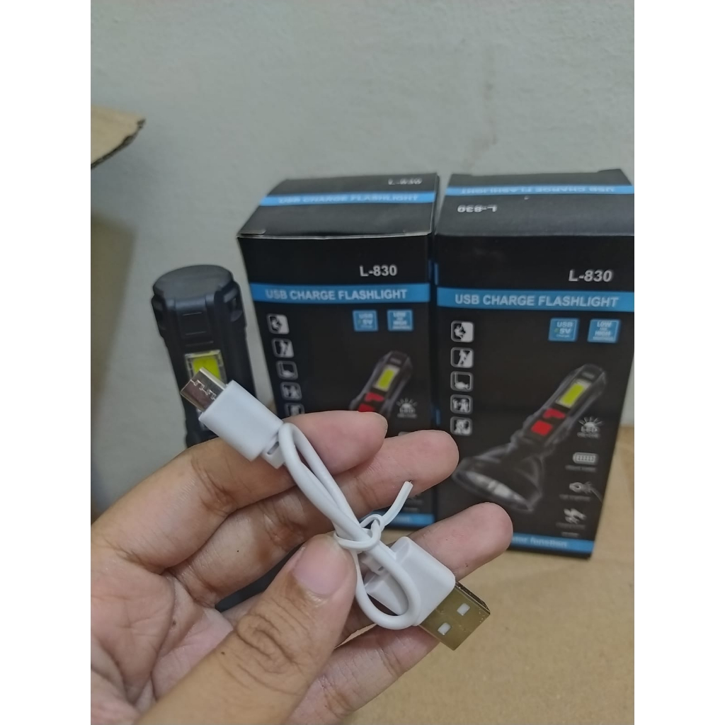 Senter LED Jarak Jauh Senter Fokus Super Terang Senter L830