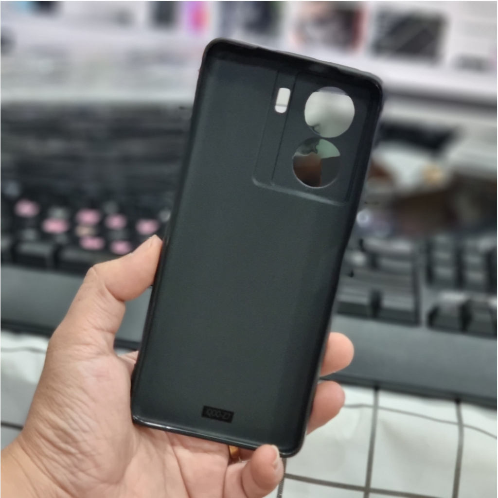 Baru!! Silicone Black IQOO Z7 iQ00 11 PREMIUM Silikone TPU Flexible Matte Cover Soft Case Full Hitam Glare Anti Minyak Doff Pop up Top Softcase Gelap Polos Tipis Thin/SLim NFC S S 2023 Baru 20 i Karet Kondom Plastik TPU iQOO I QOO I Q O O Z 7 iQooZ7 VIVO