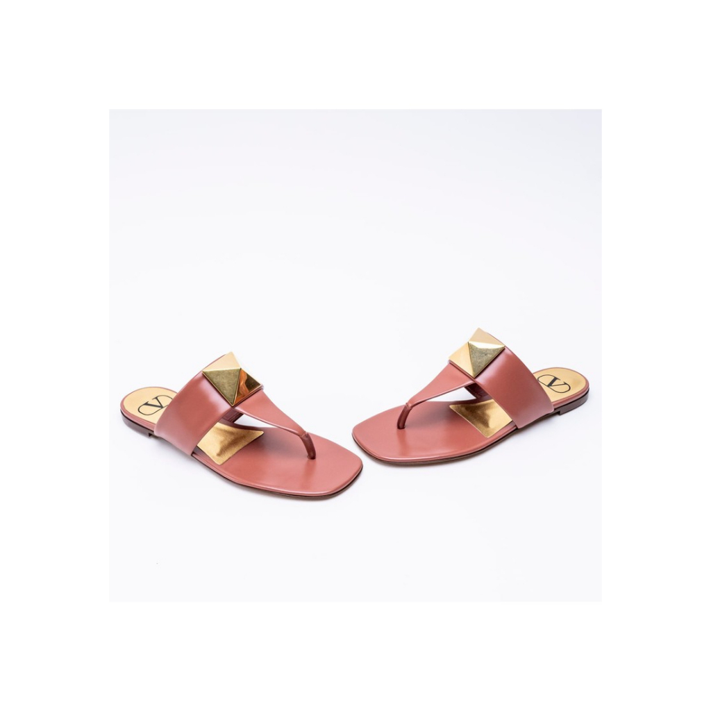 VLTN Garavani One Stud Thong Sandal Ginger Bread