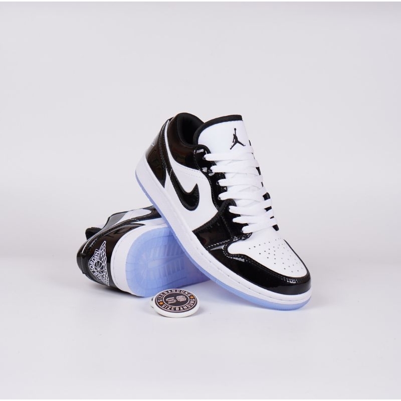 Sepatu Nike Air Jordan 1 Low SE Concord