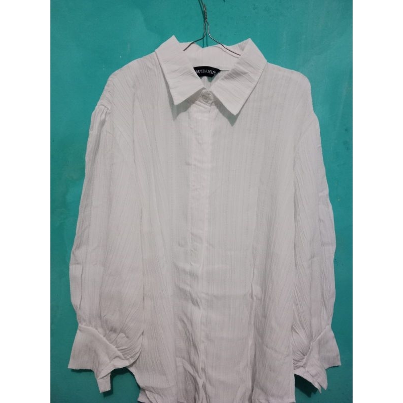 Crushy Kemeja Putih lengan Balon merk Mybamus/baju kekinian oversize