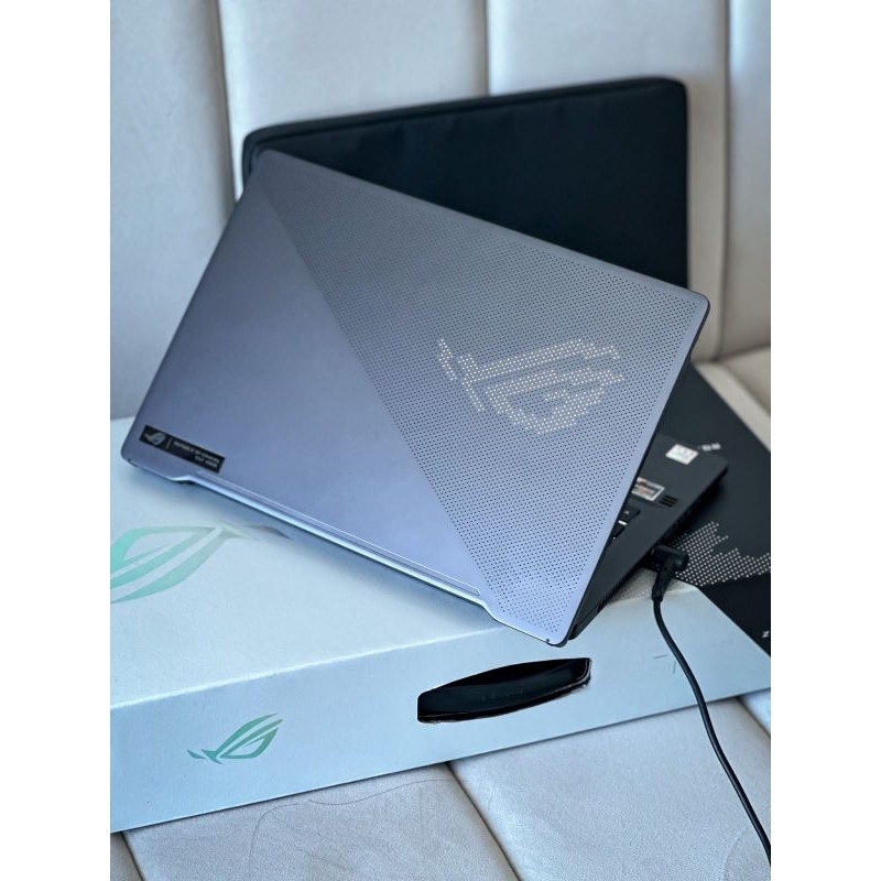 Asus ROG Zephyrus G14 GA401QM ANIMATRIX