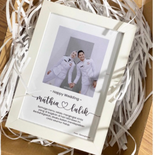 KADO ULTAH PIGORA FRAME PACAR