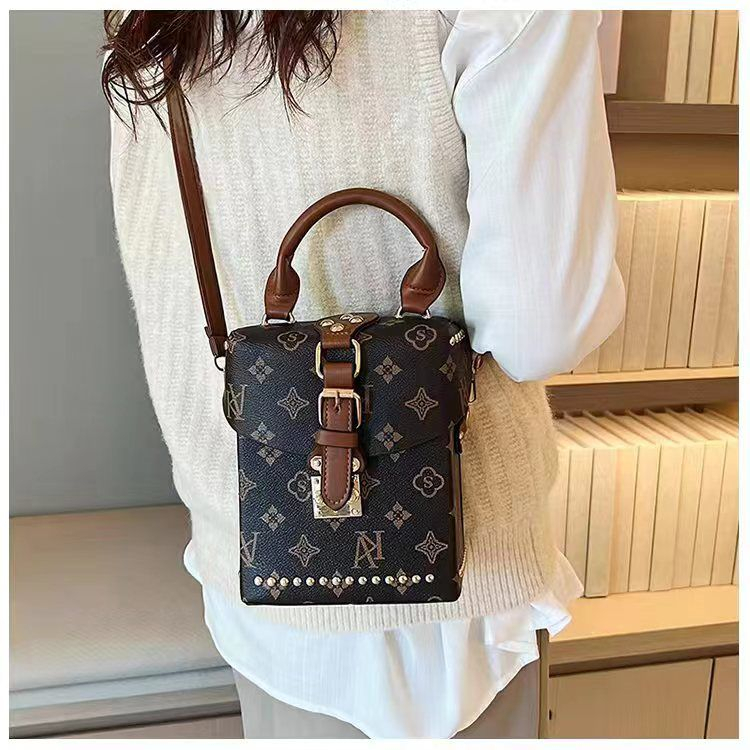 COD E5825 TAS IMPORT WANITA TERLARIS SLING BAG WANITA TAS SELEMPANG