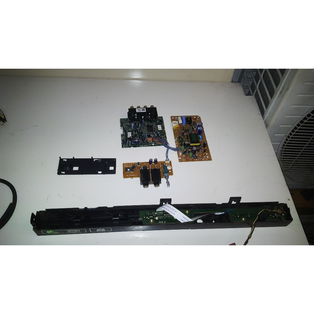 MOTHERBOARD DVD PLAYER DV586 KARAOKE MPEG PSU PORT MIC VARABLE POWER VOLUME  SET ASSY TIDAK DIJUAL T