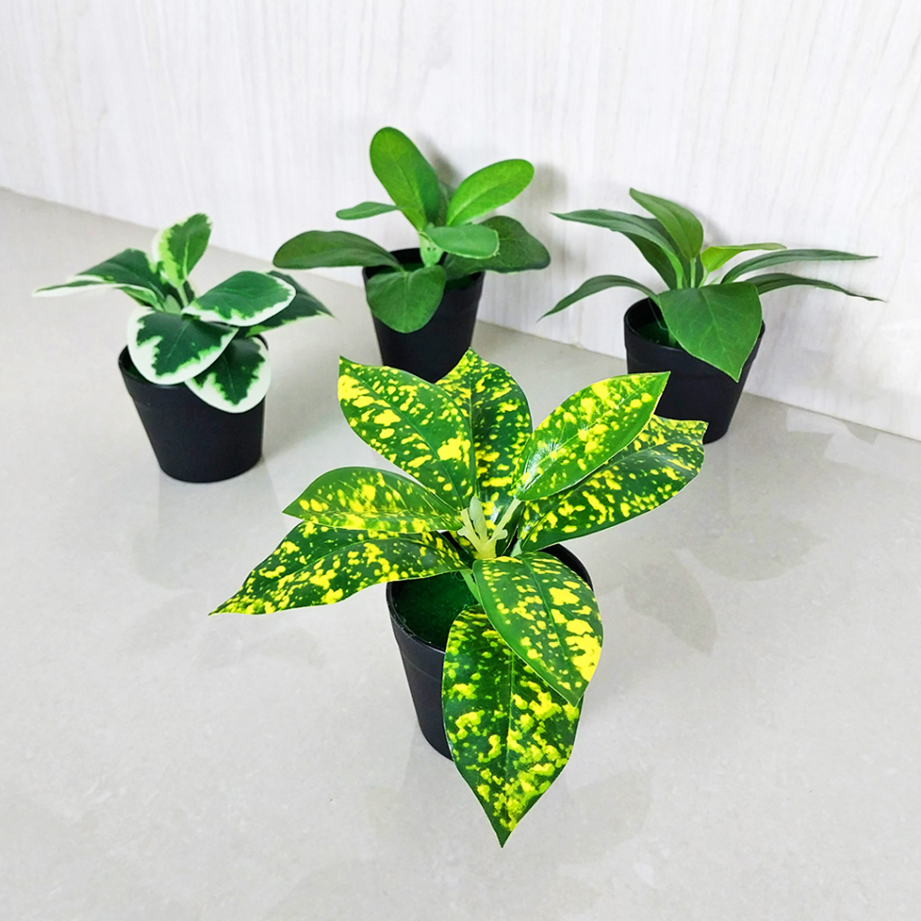 Azgalery / Tanaman Hias Plastik Mini Ornamen Daun Plastik Pot Bunga Dekorasi Rumah Tanaman Daun Hias Artificial Leaf PBP56