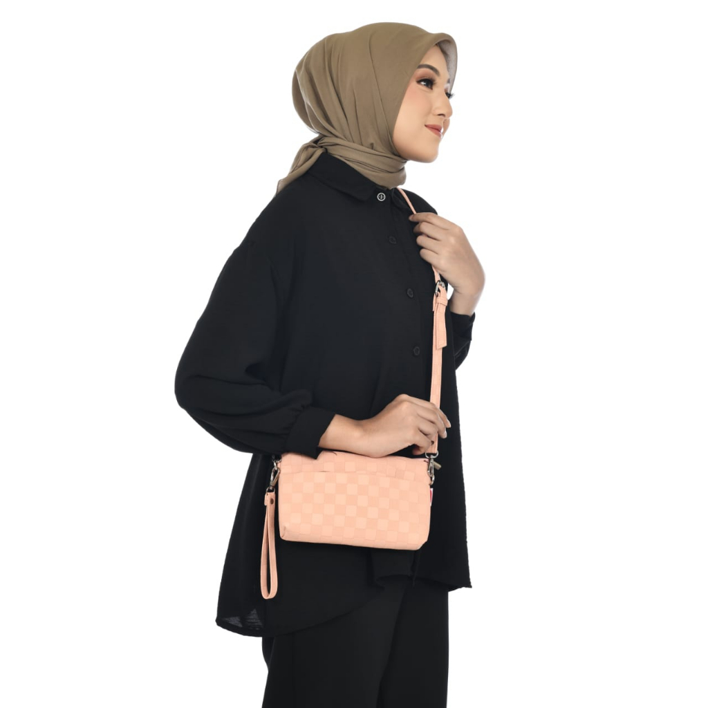 kiara marvel by inoe original inoe wanita slempang  tas wanita kekinian tas wanita harian tas serbaguna best seller sling bag tas slempang terbaru best seller tas slempang pariput tas slempang korean style tas slempang import chocoly dhanisa flip fuji wil