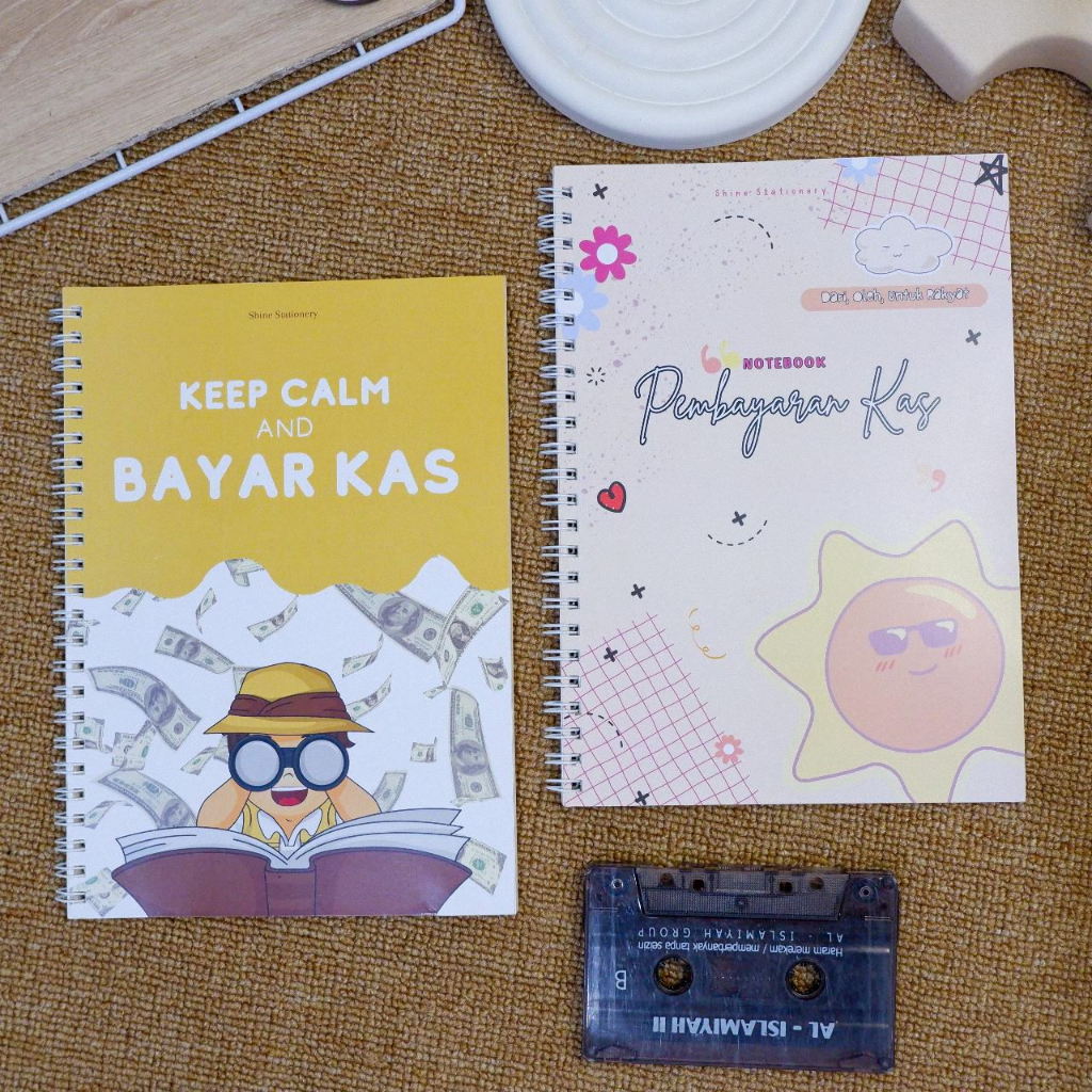 

Buku Kas A5 Harian Mingguan Bulanan | Notebook Spiral A5 | Pencatatan Keuangan Organisasi, Kelas, Ekstrakulikuler
