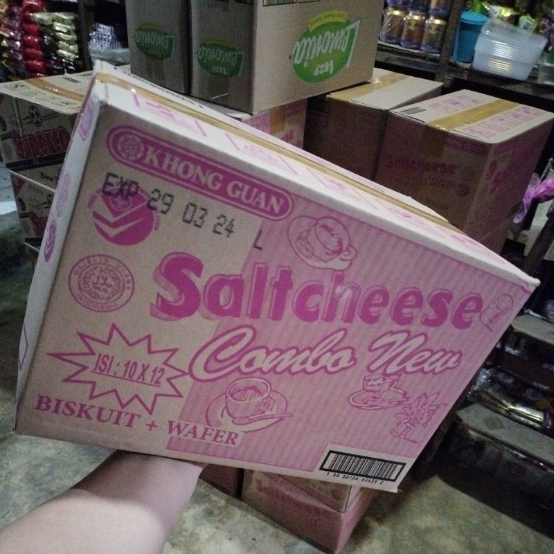 

Saltcheese combo/biskuit+wafer harga 1 dus isi 10x12