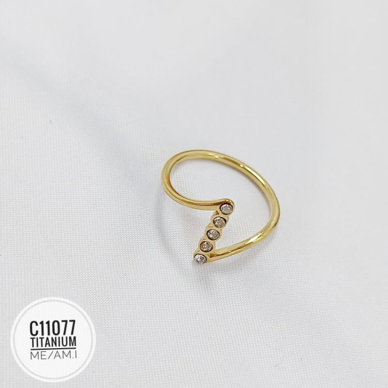 Cincin Titanium Zigzag permata Gold C11077