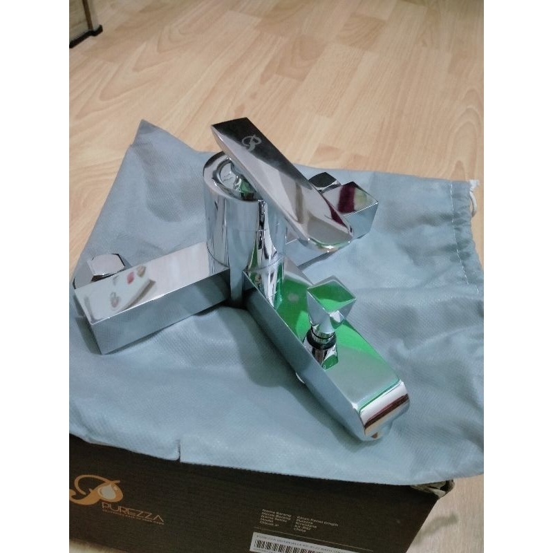 Kran air panas dan dingin