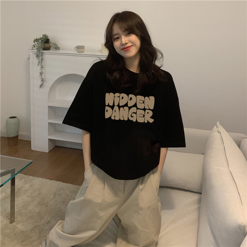 XiaoZhaiNv Kaos Atasan Oversize Wanita Letters Pattern Lengan Pendek A0917