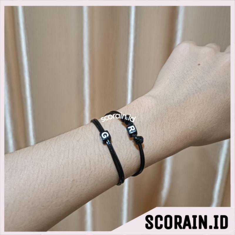 [DADU HITAM O-Z] GELANG TANGAN KOREA INISIAL NAMA DADU HITAM CEWE COWO | GELANG BANGLE KOREAN TALI KOREA 1.5MM