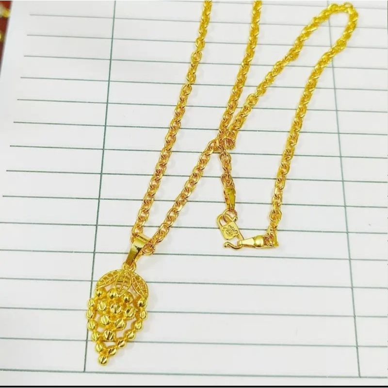 kalung Nori emas liontin anggur titanium 99