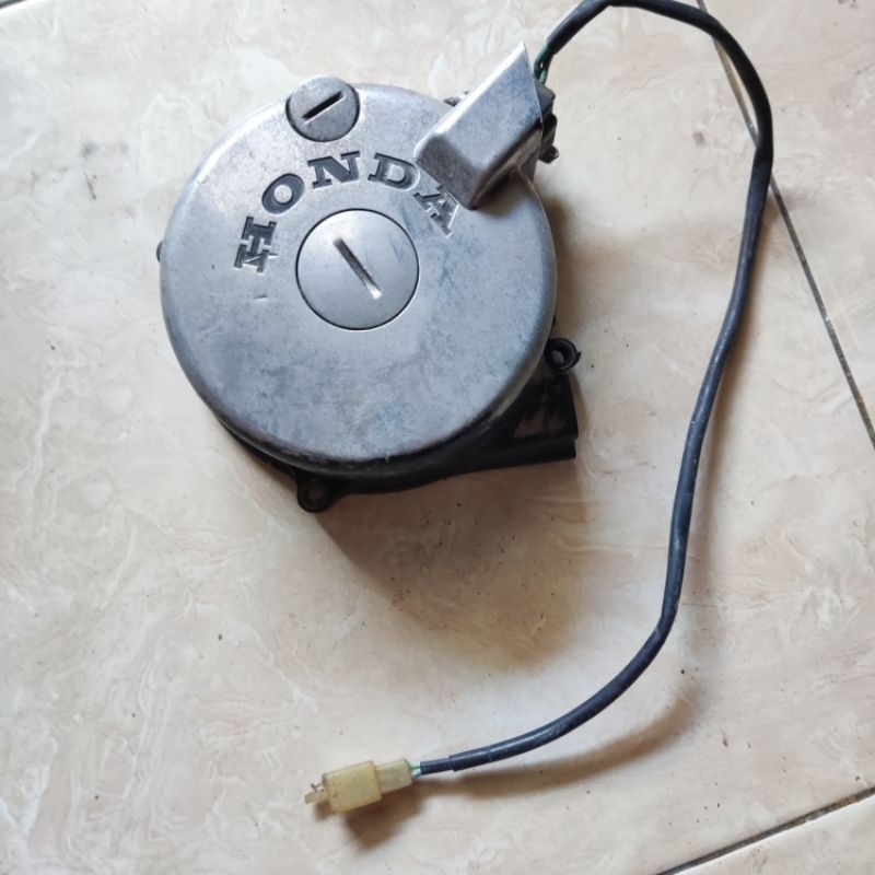 Cover Stator Magnet Left Honda TLR200 Penutup Mesin Kalter Blok Kiri Ori Honda TLR