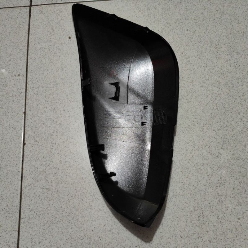 Cover spion Innova rebon Fortuner vrz bahan ORI kiri