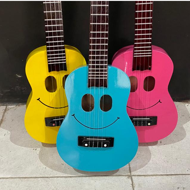 Ukulele Face Smile New sale