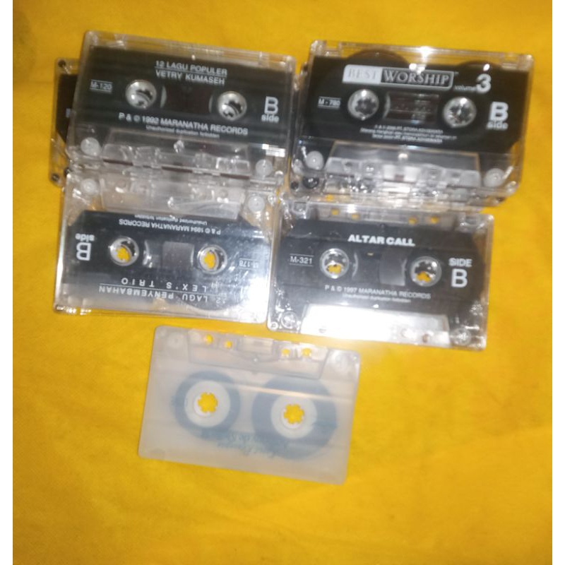 kaset pita tanpa cover.bisa untuk pajangan, dekorasi.beli 10 gratis 1 pcs