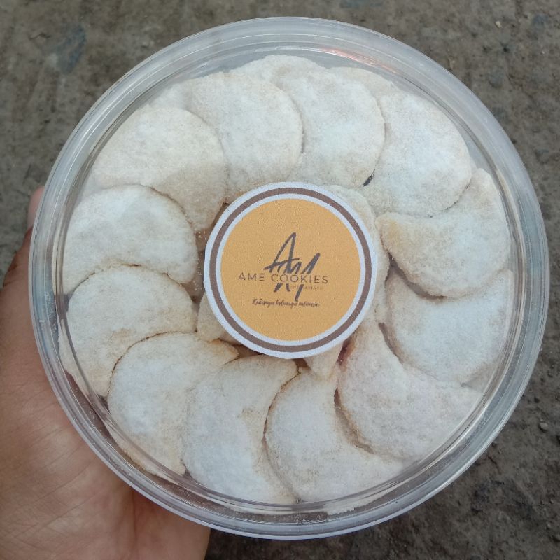 

KUE PUTRI SALJU - PAKET PROMO_KUKER/KUE PUTRI SALJU 250GR LEMBUT RENYAH