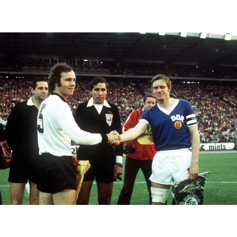 Jersey Jerman Timur (Biru) 1974 Full Printing