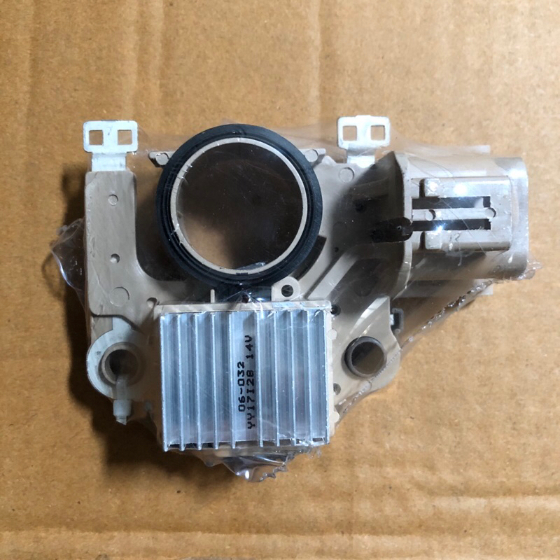 FUNAWA - IC REGULATOR FORD LASER / INTERPLAY / MAZDA / TIMOR