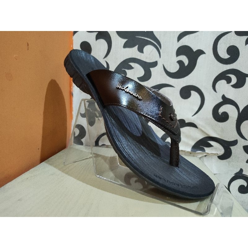 sandal kulit laki japit Weidenmann Coklat