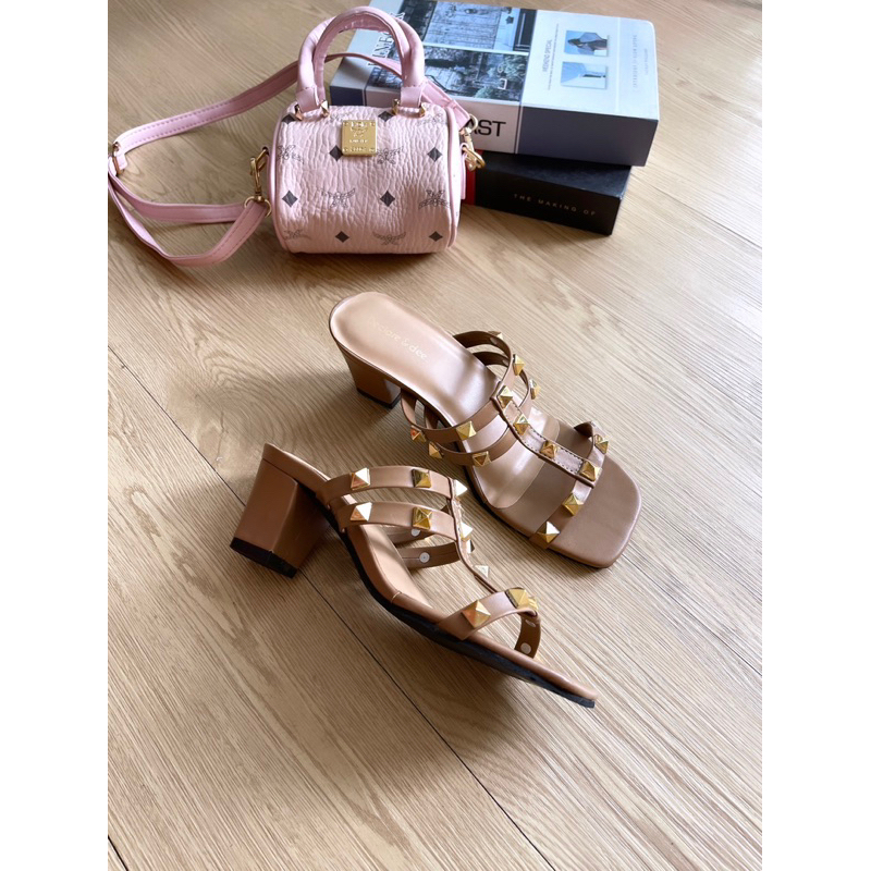 DECLARE&amp;DEE HEELS WANITA STUDDED 5 CM