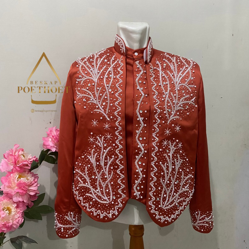 beskap jawa solo pengantin pria warna teracota merah bata terakota payet elegan mewah modern