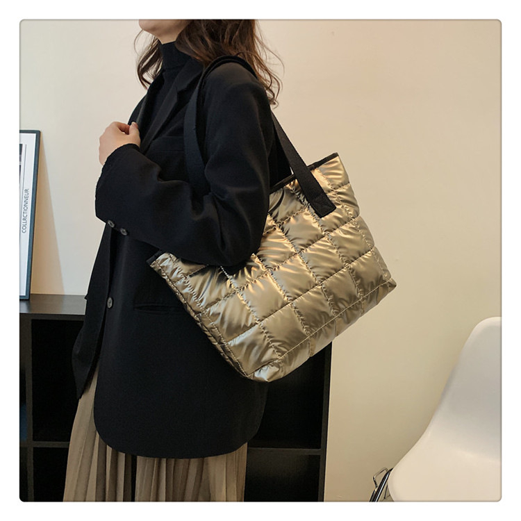 TAS TOTE BAG WANITA PILLOW BAG IMPORT RESLETING SHOULDER KULIAH KERJA KANTOR BESAR KULIT GOLD TELLIA TA807G1 BAHU PREMIUM FASHION REMAJA BATAM BRANDED CEWEK MURAH KEKINIAN