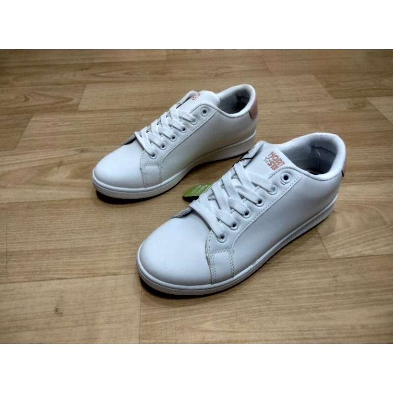 Sneaker Wanita Bata North Star Terbaru Bahan Sintetis Sepatu Casual Wanita Warna Putih