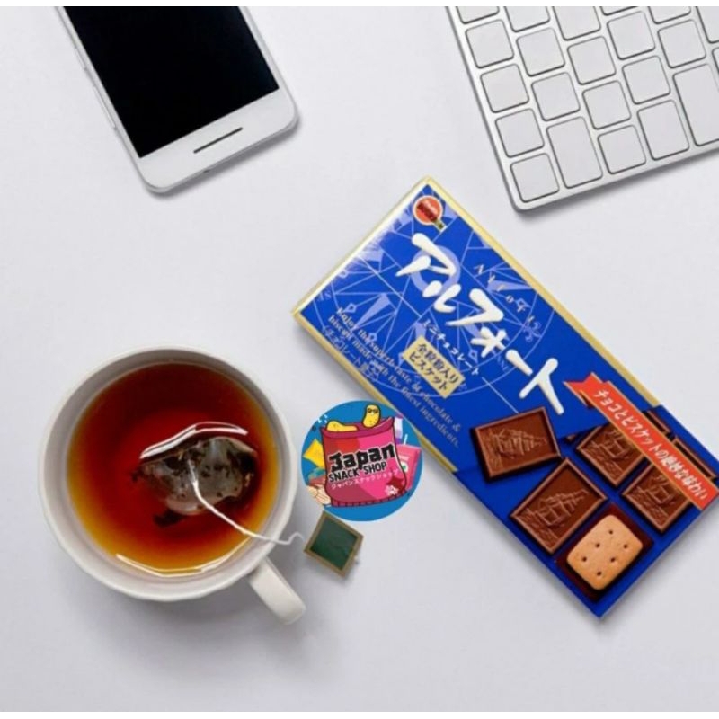 

Bourbon Alfort Blue Choco biskuit / snack impor / snack jepang / biskuit jepang / biskuit impor / biskuit coklat