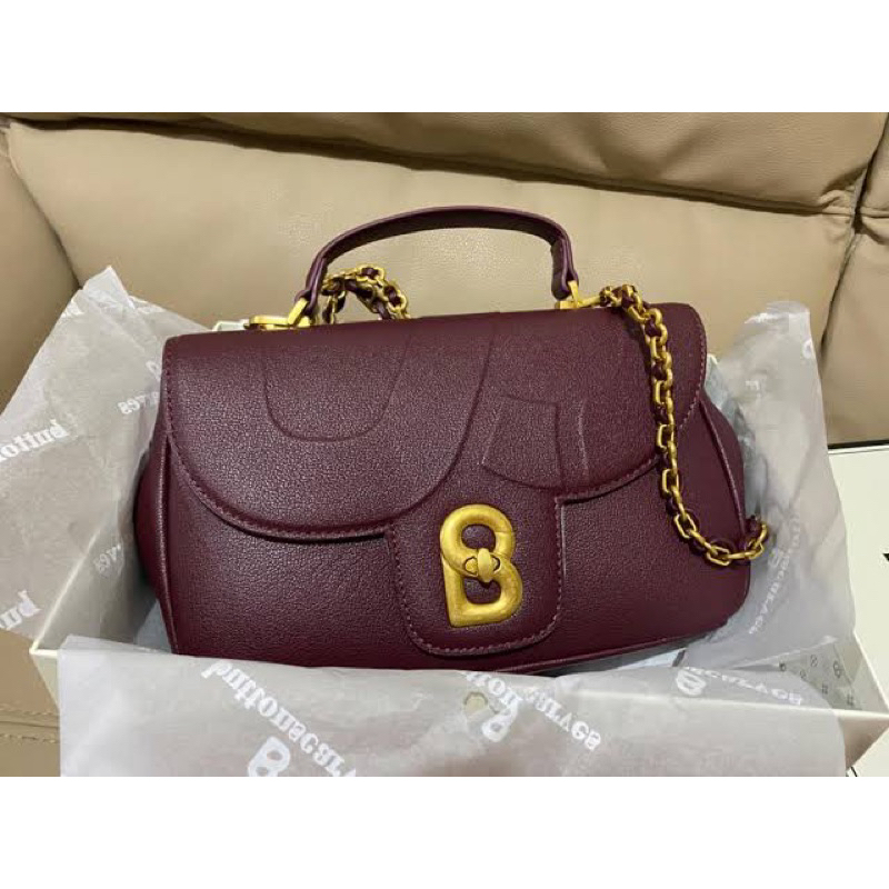 Alma flap bag medium