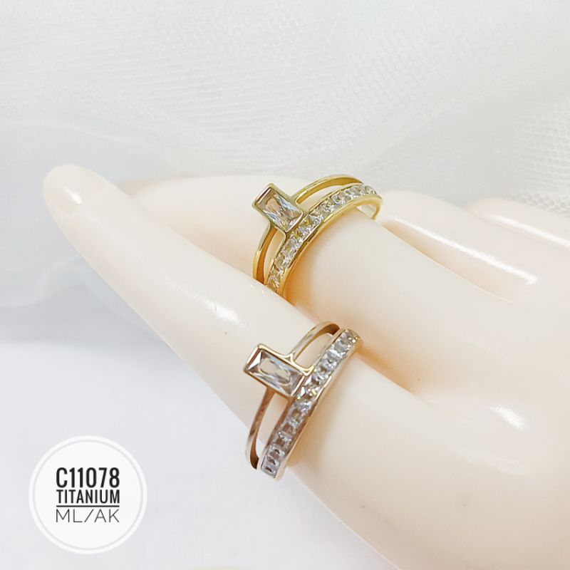 Cincin titanium permata mewah C11078