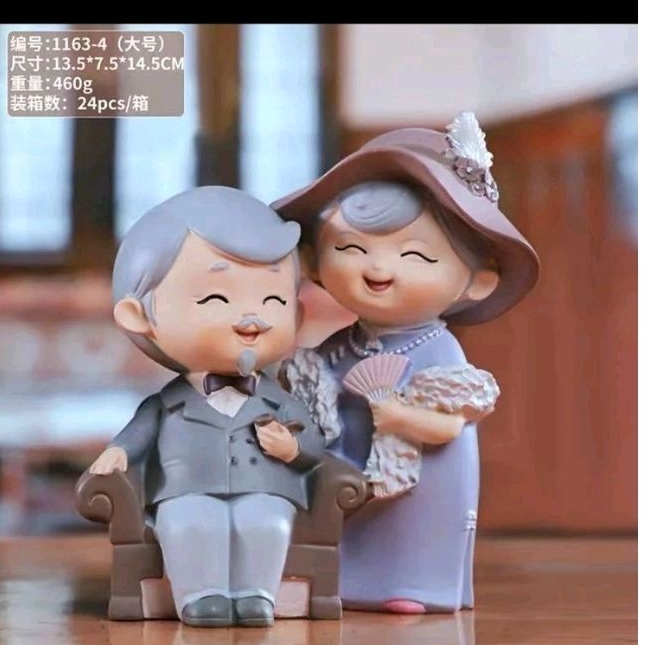 patung pajangan kakek nenek