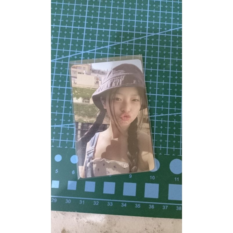 hanni newjeans bucket hat weverse noot noot