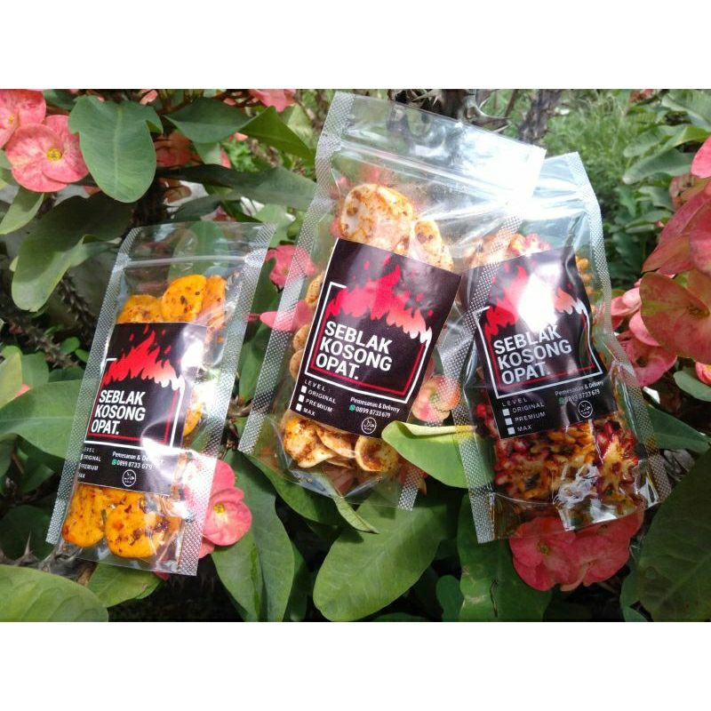 

cemilan seblak kering kosong opat Bandung