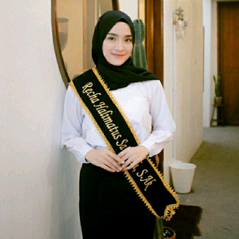 (1 HARI JADI) SELEMPANG WISUDA RENDA MURAH selempang wisuda selempang wisuda rumbai selempang kalung