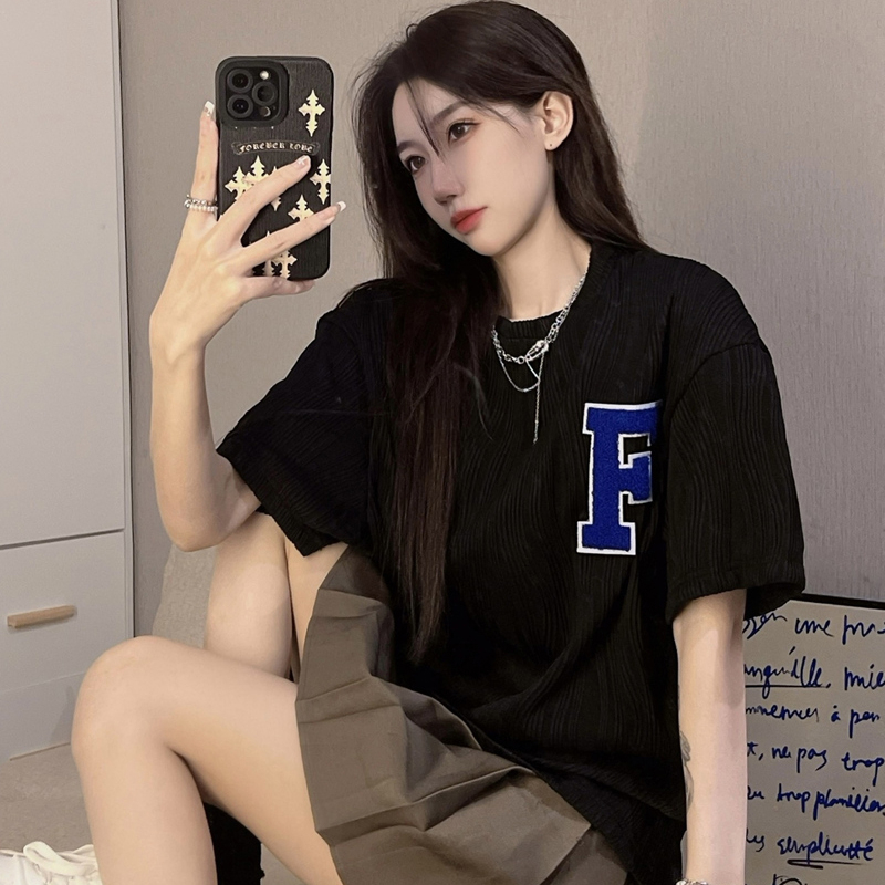 Korean Style Atasan T-shirt Lengan Pendek Vintage Bordir Oversize Baju Kaos Wanita