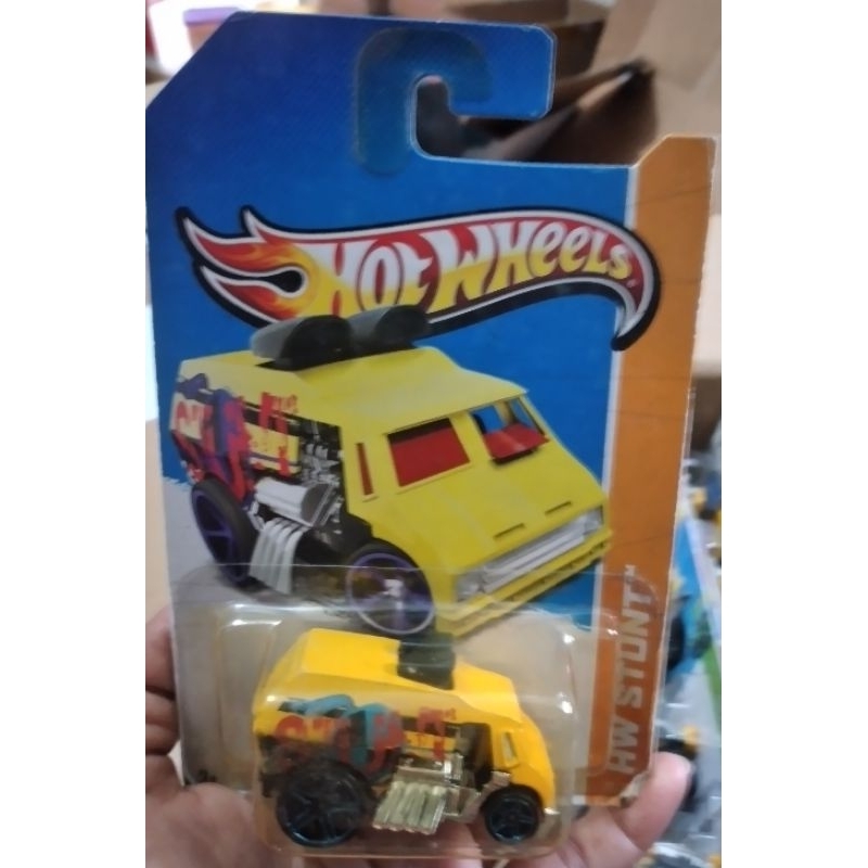 hot wheels cool one hw stunt