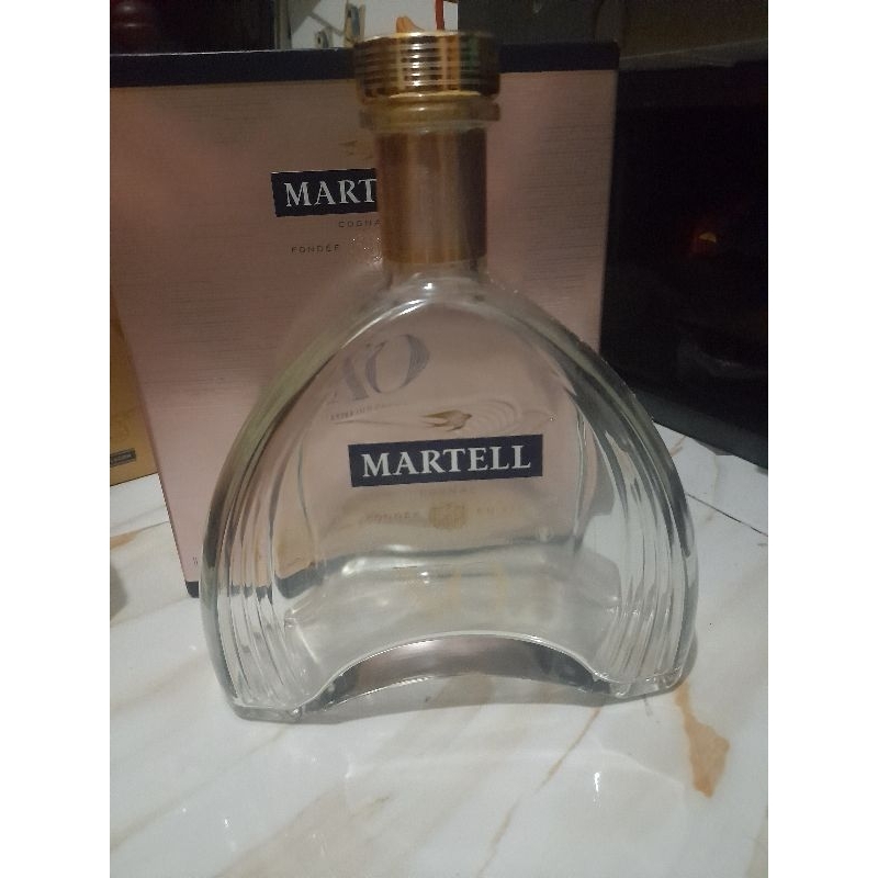 botol bekas martellXO